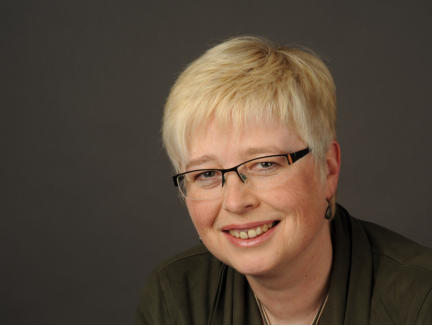 Add your one line caption using the Image tab of the Web Properties dialog